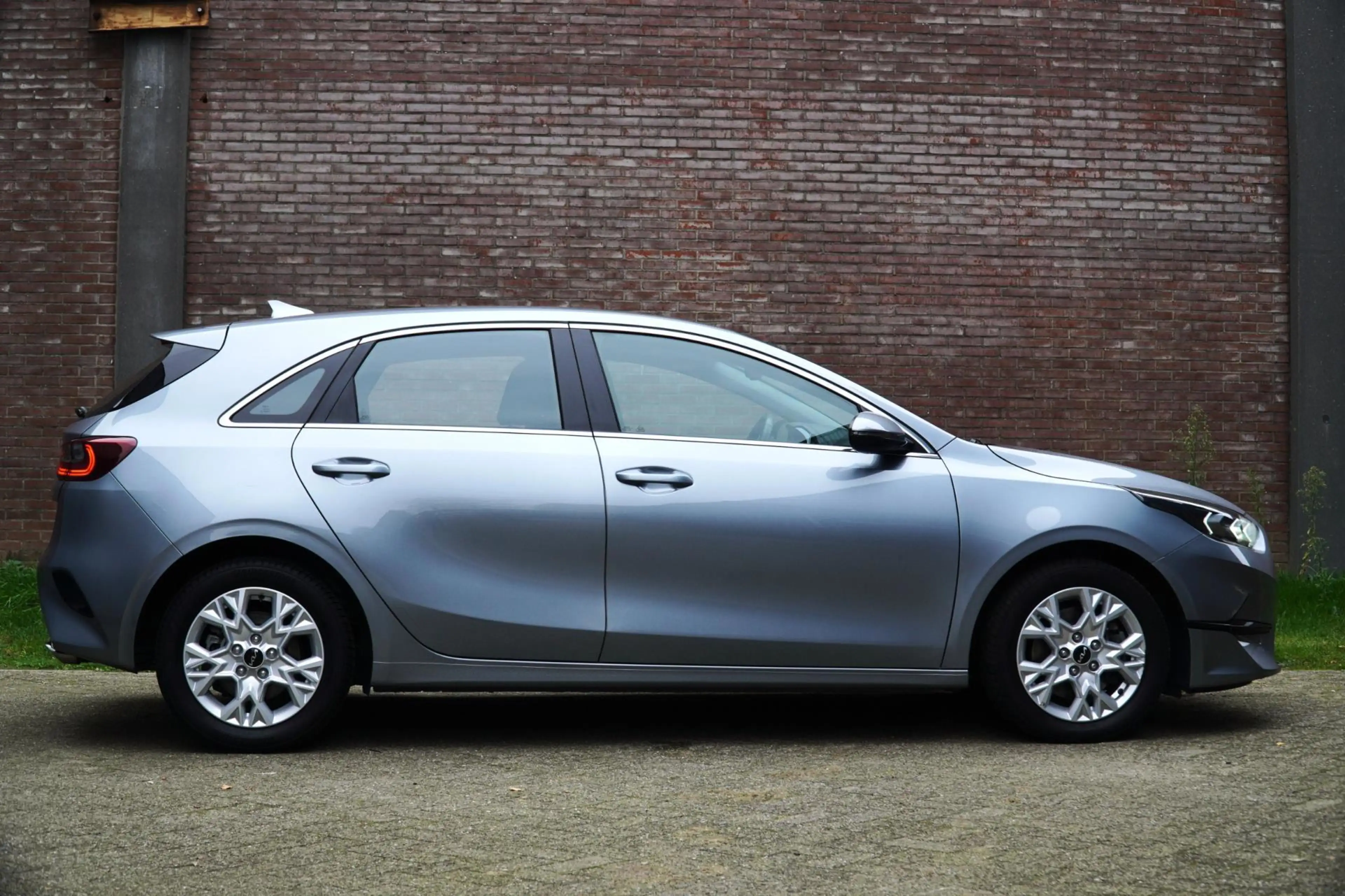 Kia Ceed / cee'd 1.0 T-GDi DynamicLine, Navigatie, A.rijcamera, Cru — photo 11