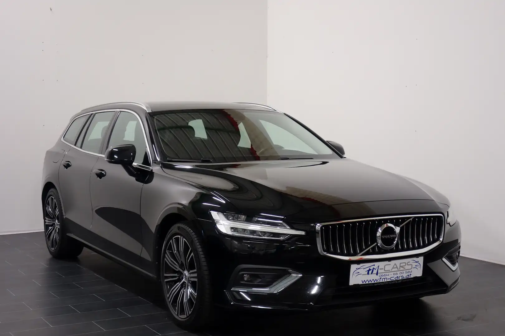 Volvo V60 D4 Inscription Geartronic *GARANTIE*TOP* Noir - 1