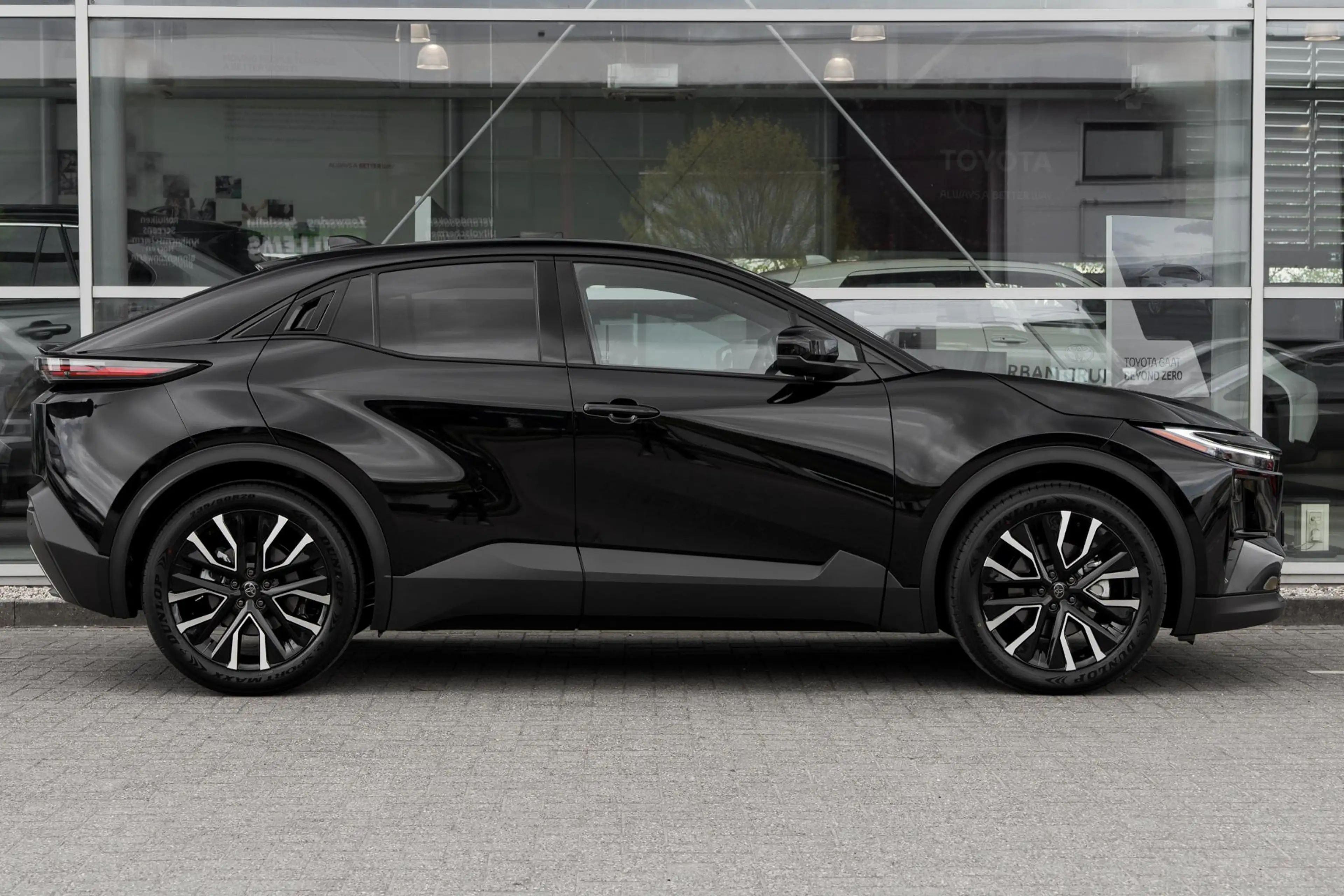Toyota C-HR+ First Edition 77 kWh — photo 3
