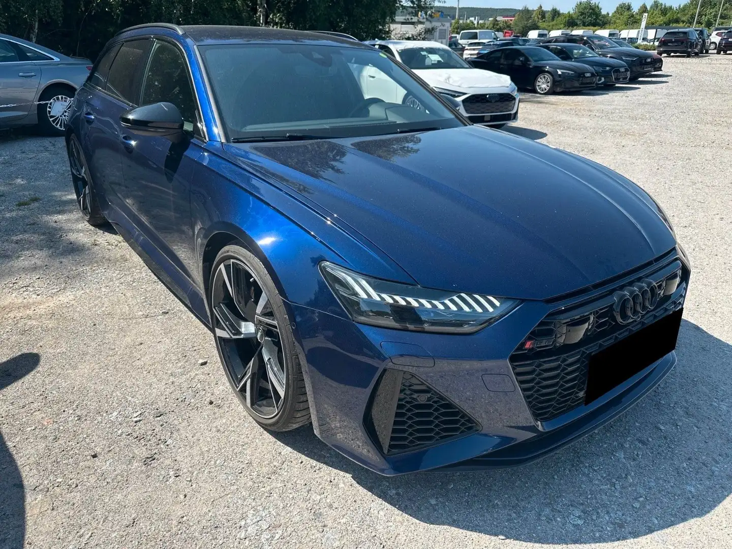 Audi RS6 4.0 ACC*LASER*AHK*360°*LUFT*SPORTSITZ*22" Blau - 2