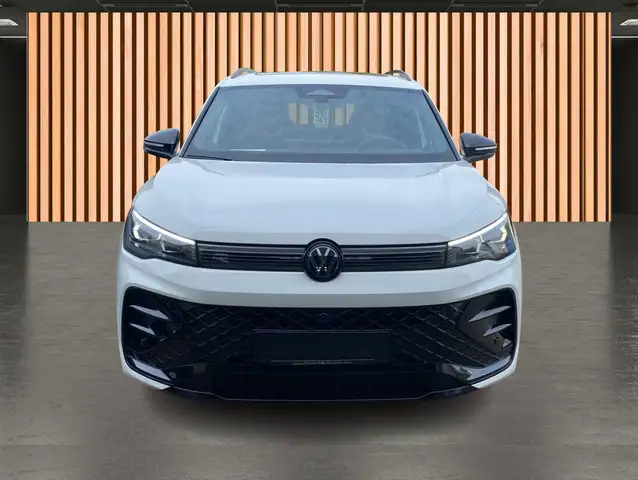 Volkswagen Tiguan view 20