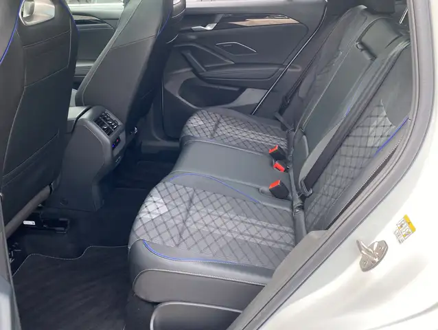 Volkswagen Tiguan view 13