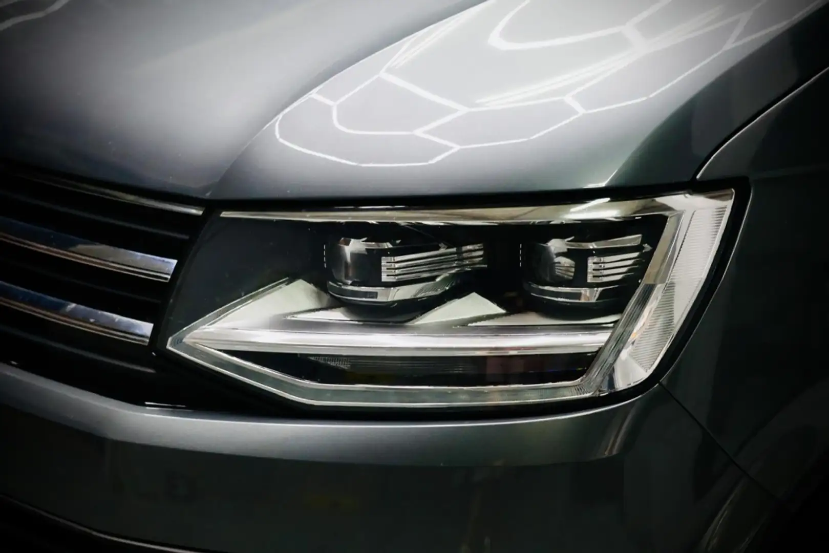 Volkswagen T5 California 2.0TDI BMT Beach 4M DSG 150kW Grau - 2