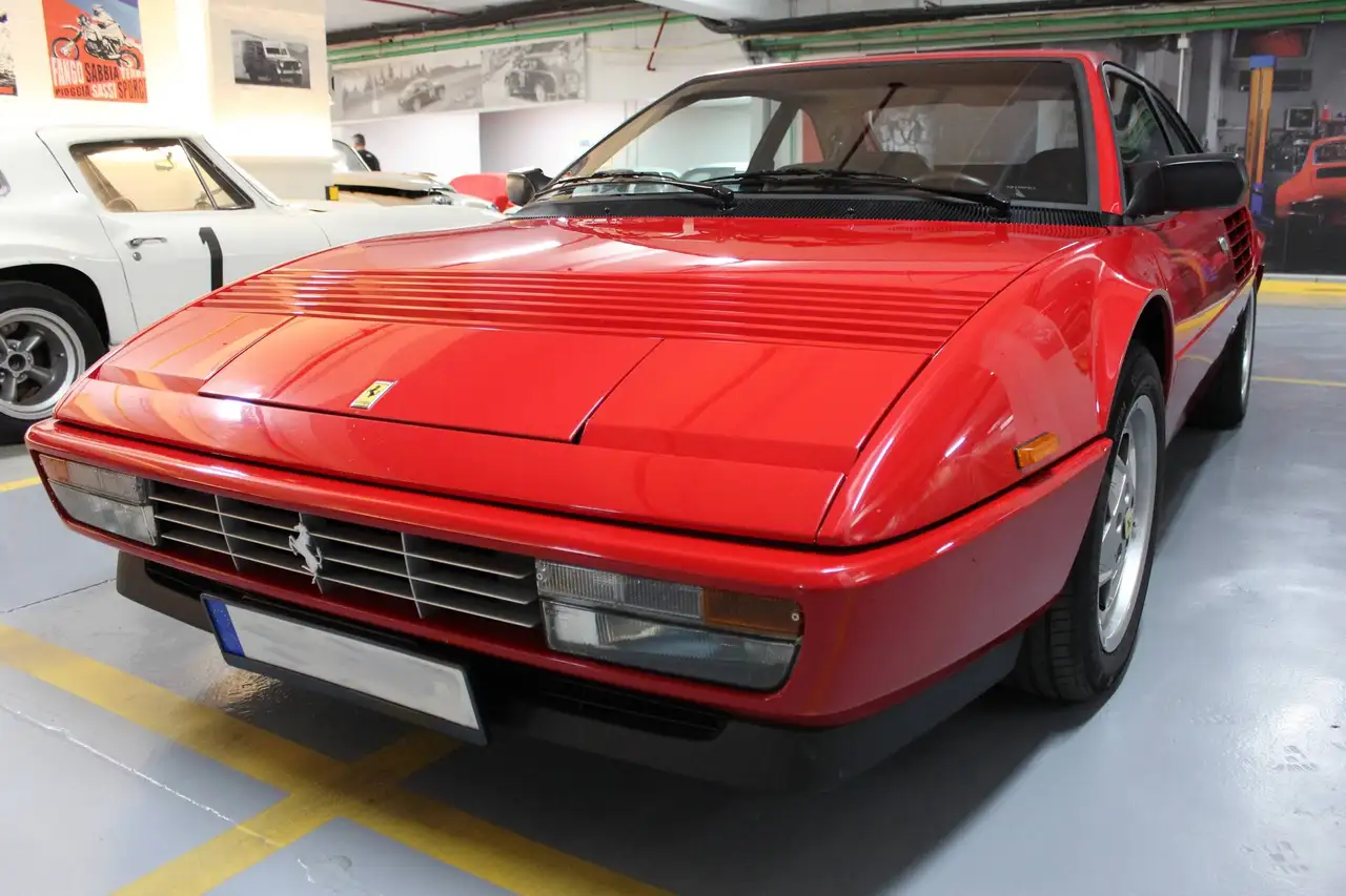 Ferrari Mondial 3.2, Tipo F105C. con ABS, foto 3