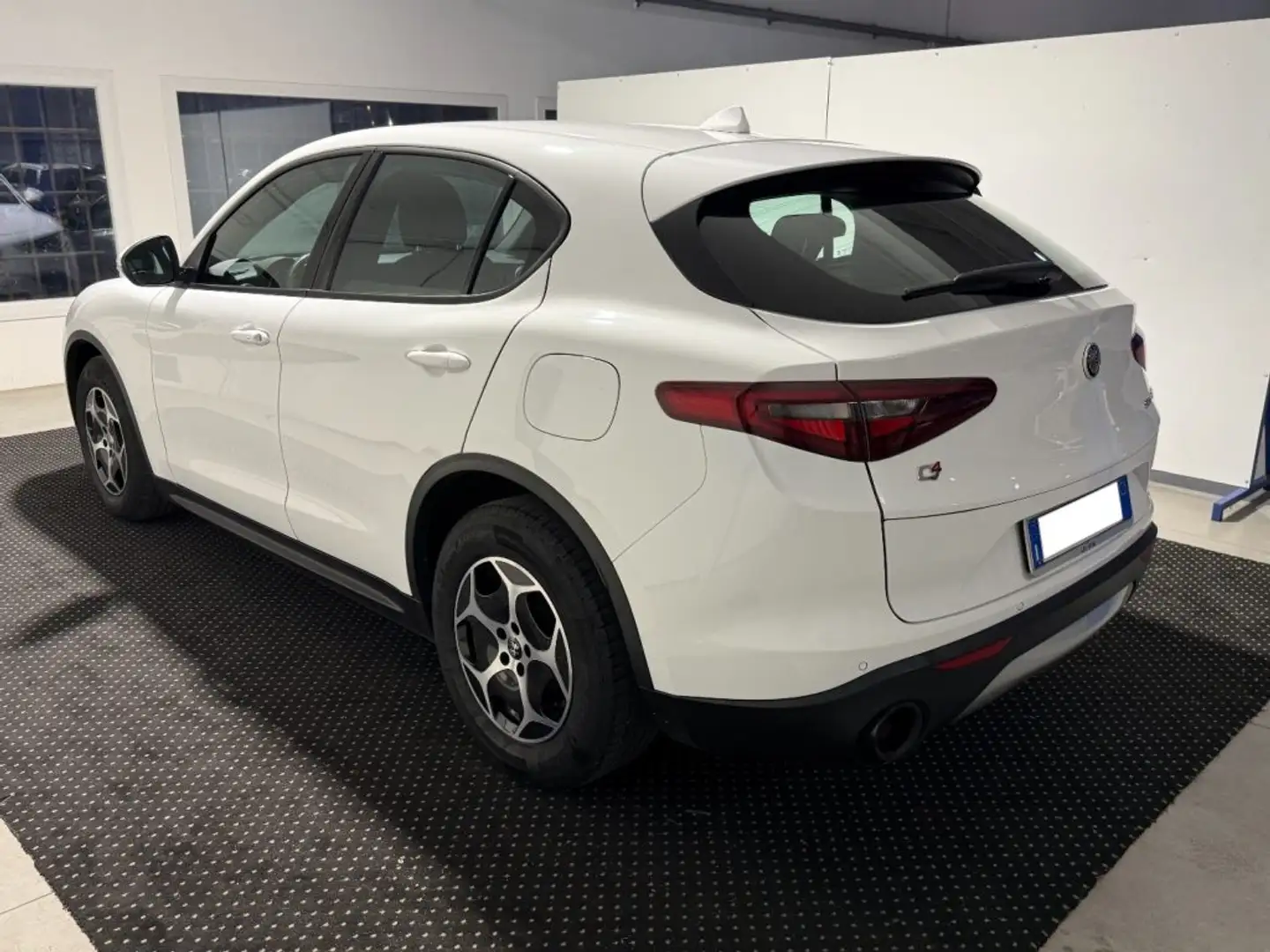 Alfa Romeo Stelvio 2.2 190 CV AT8 Q4 Business - PROMO Bianco - 2