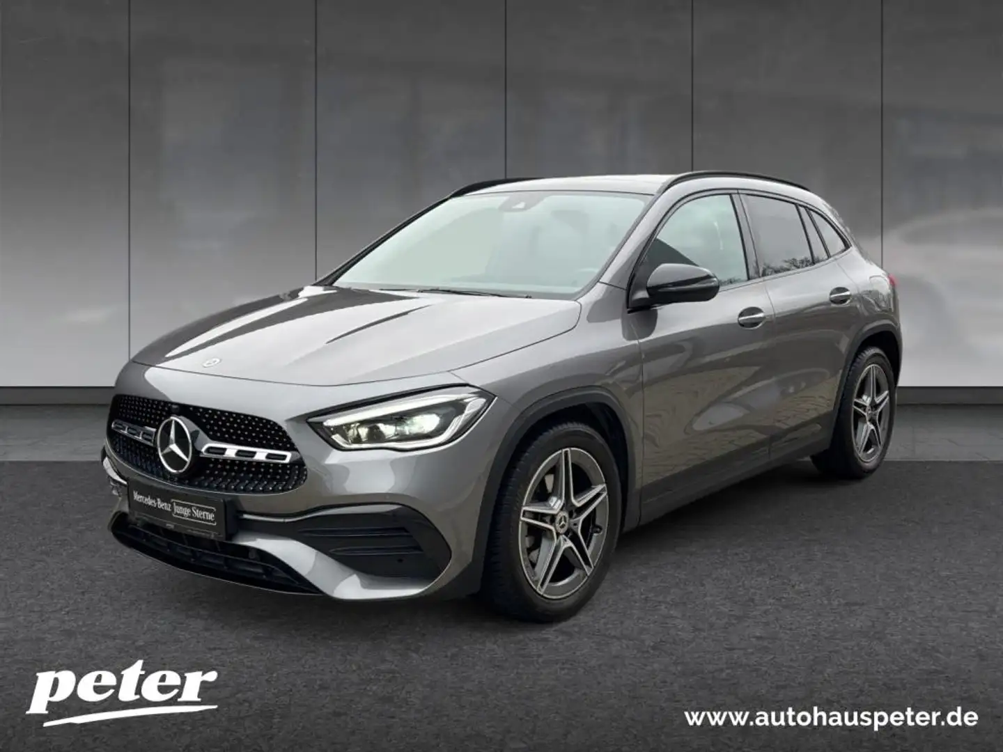 Mercedes-Benz GLA 200 AMG+MBUX+MBeam+Night+Ambiente+LED+Pano Grau - 1