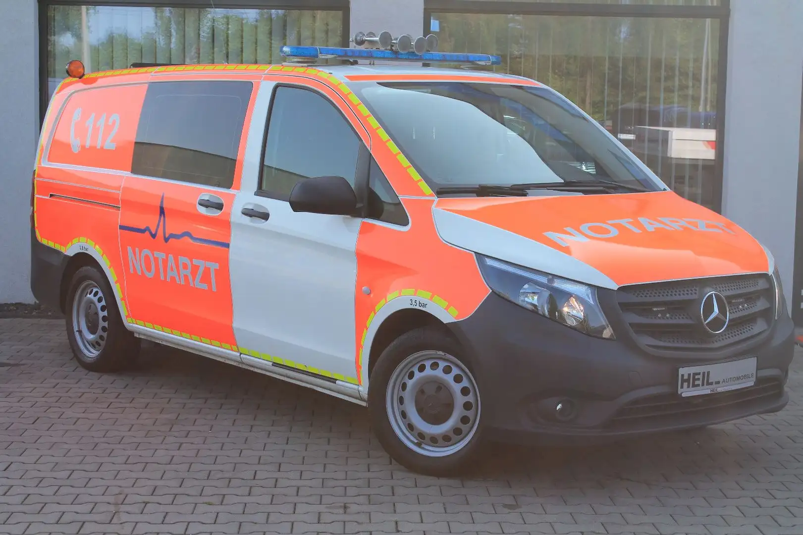 Mercedes-Benz Vito Mixto 4MATIC lang*NEF*NOTARZT EINSATZFAHR Blanc - 1