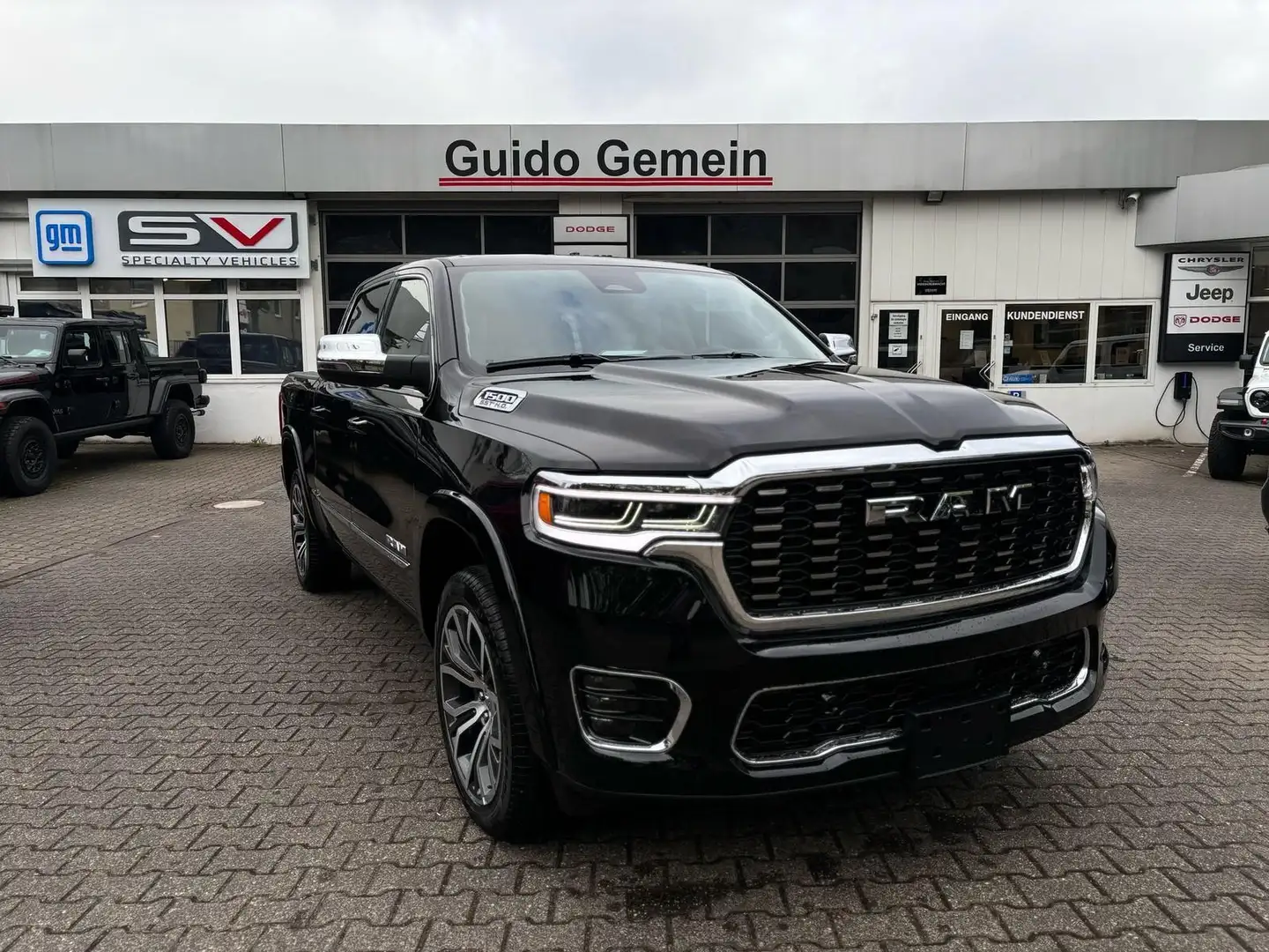 Dodge RAM RAM 3.0 I6 TUNGSTEN + teilbare Heckklappe Vollauss Schwarz - 2