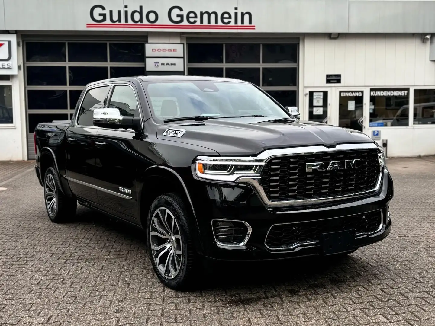 Dodge RAM RAM 3.0 I6 TUNGSTEN + teilbare Heckklappe Vollauss Schwarz - 1