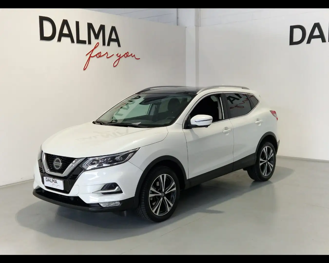 Nissan Qashqai 1.6 dCi N-Connecta Wit - 2