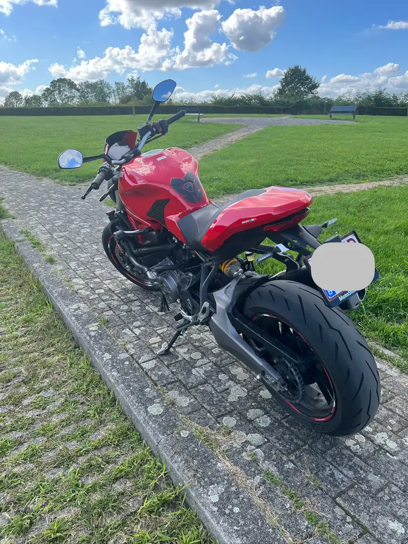 Ducati Monster 821 Roşu - 1