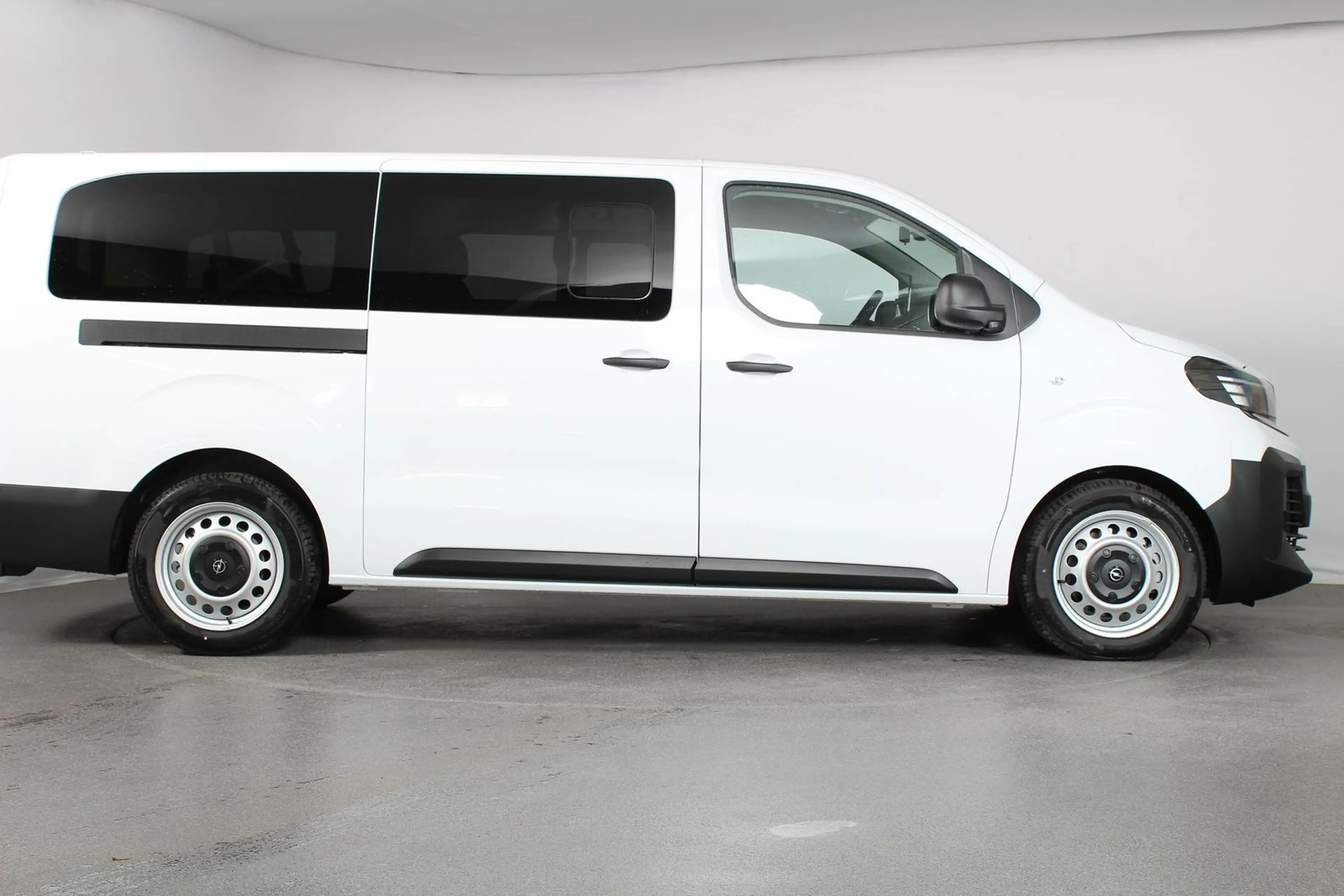 Opel Vivaro Kombi XL AHK|RFK|LED|Navi|Klima|PDC — photo 6