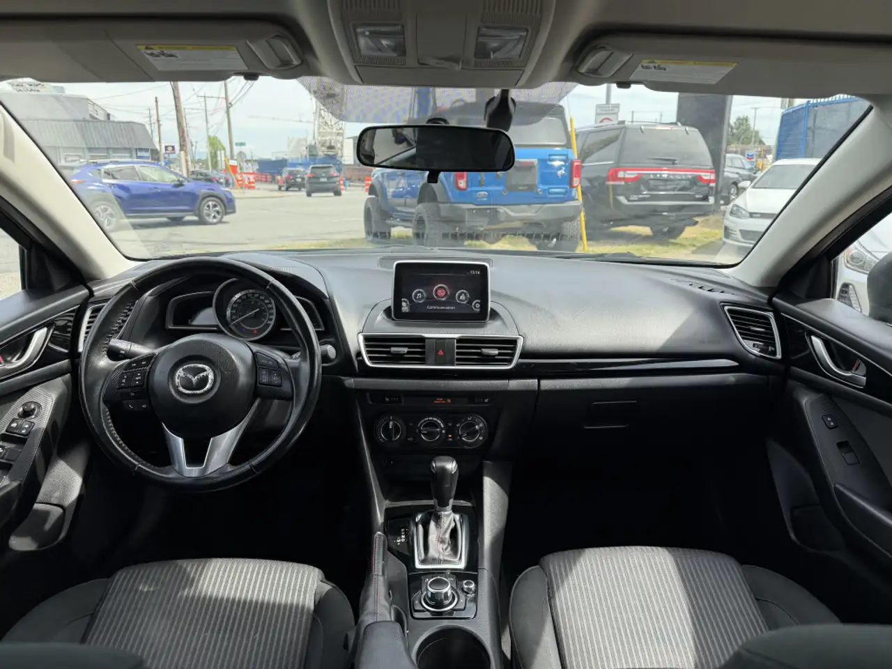 Mazda 3 снимка Mazda 3