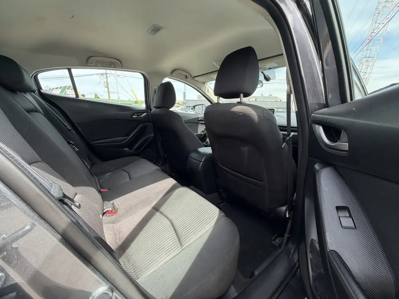Mazda 3 снимка Mazda 3