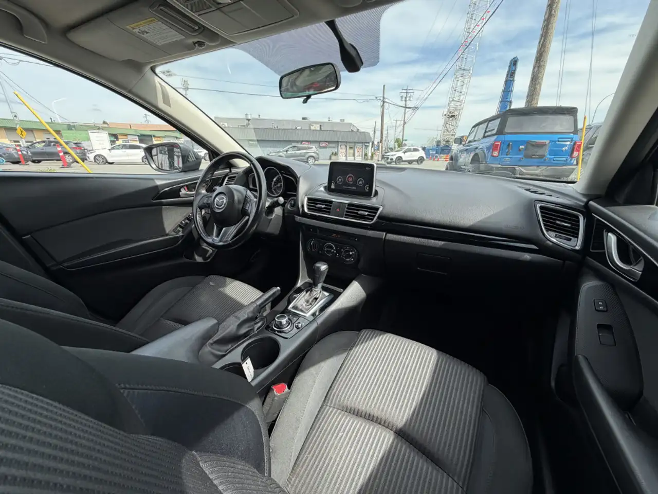 Mazda 3 снимка Mazda 3