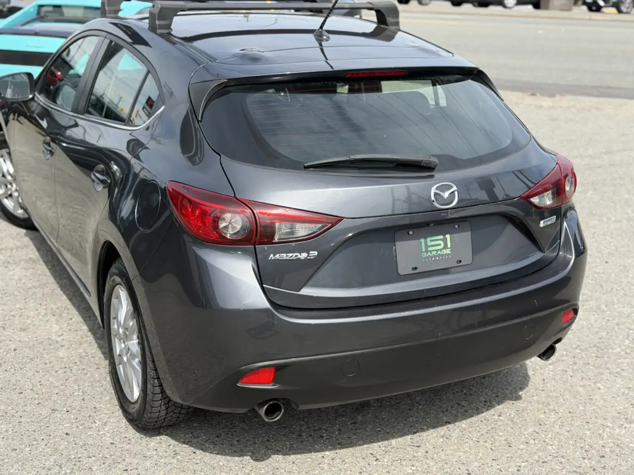 Mazda 3 снимка Mazda 3