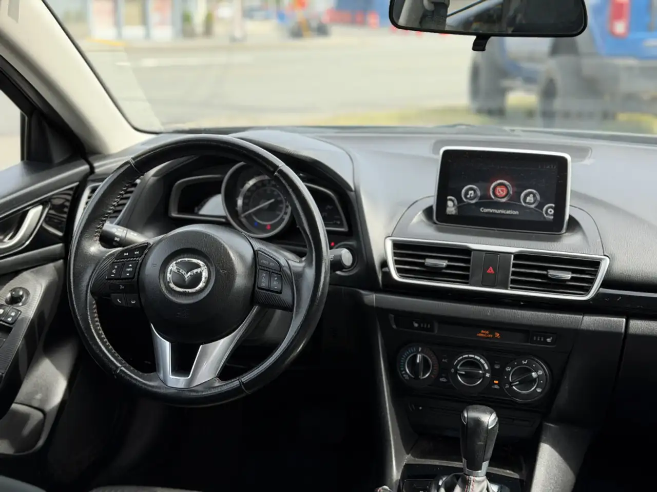 Mazda 3 снимка Mazda 3