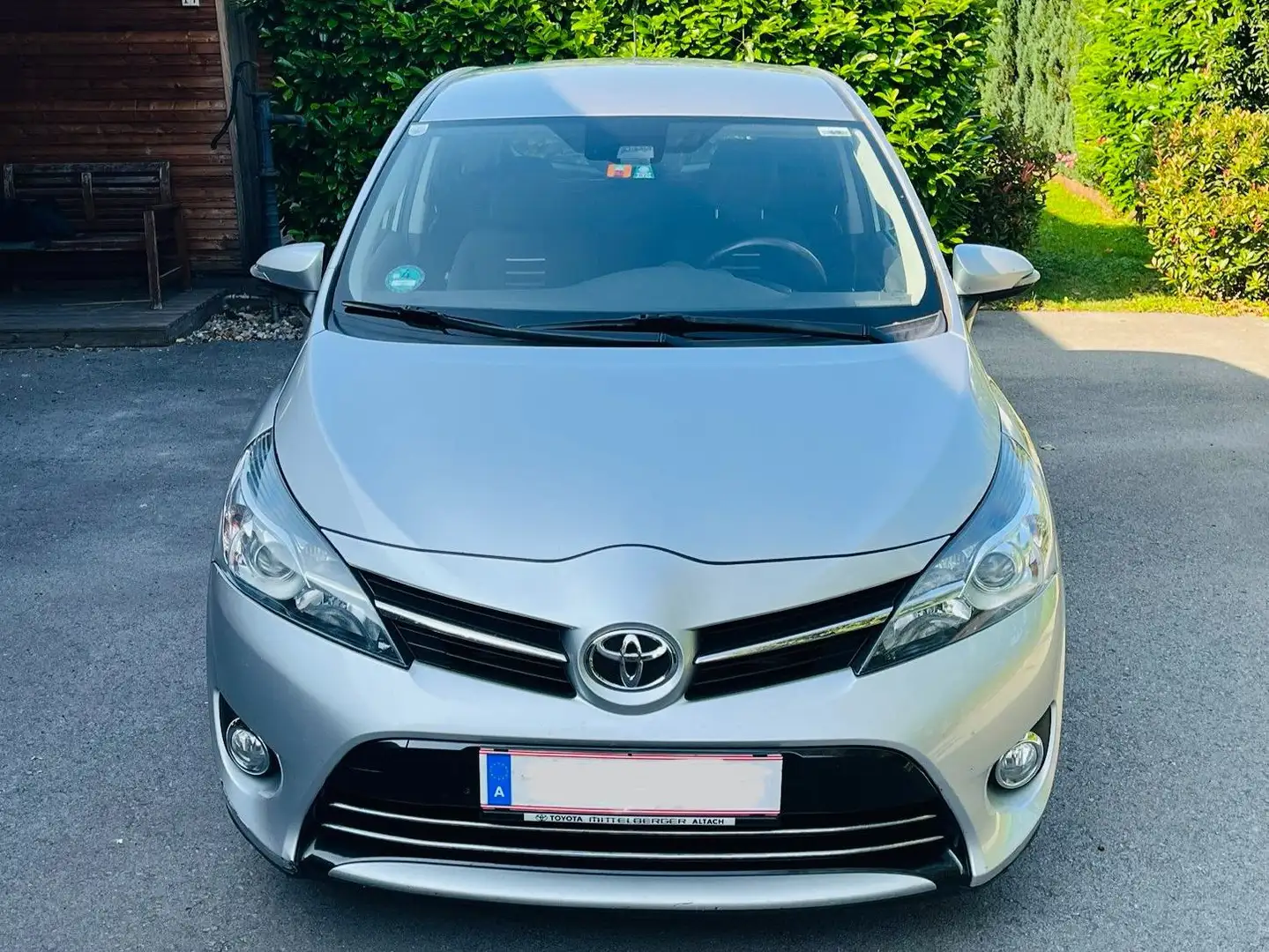 Toyota Verso Verso 1,6 D-4D Edition 45 Edition 45 Gris - 2