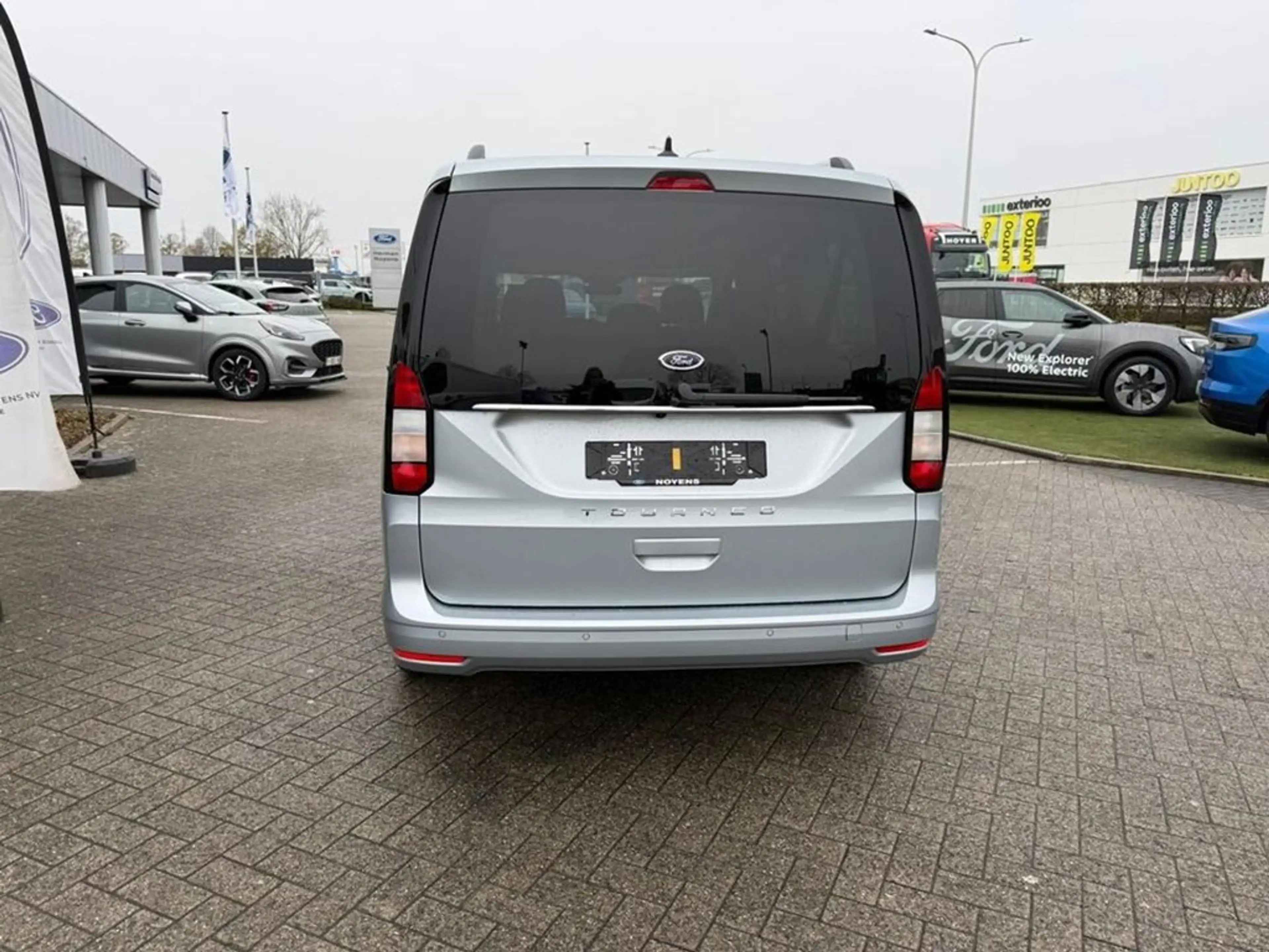 Ford Tourneo 1.5 benzine automaat — photo 9