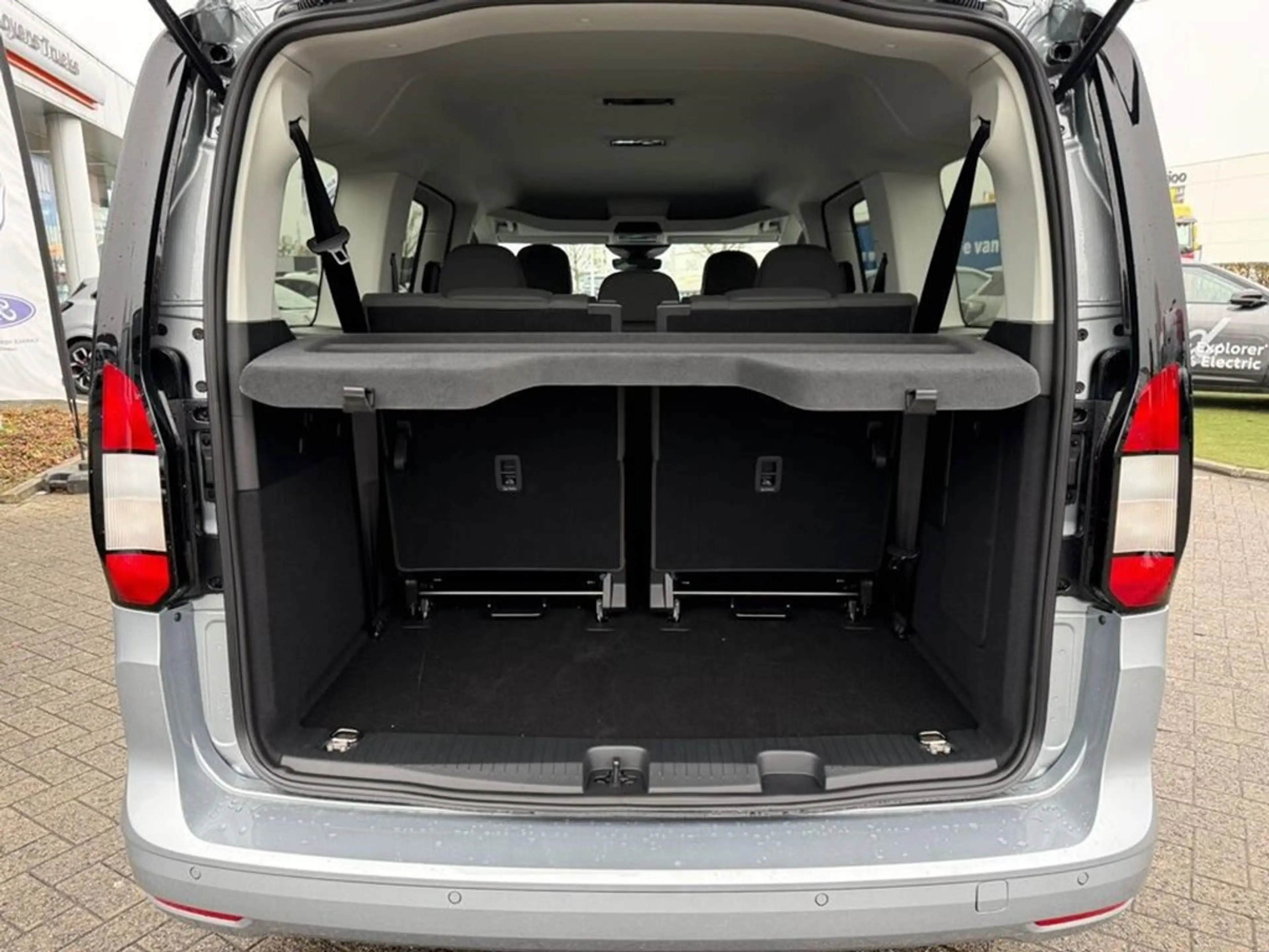 Ford Tourneo 1.5 benzine automaat — photo 12