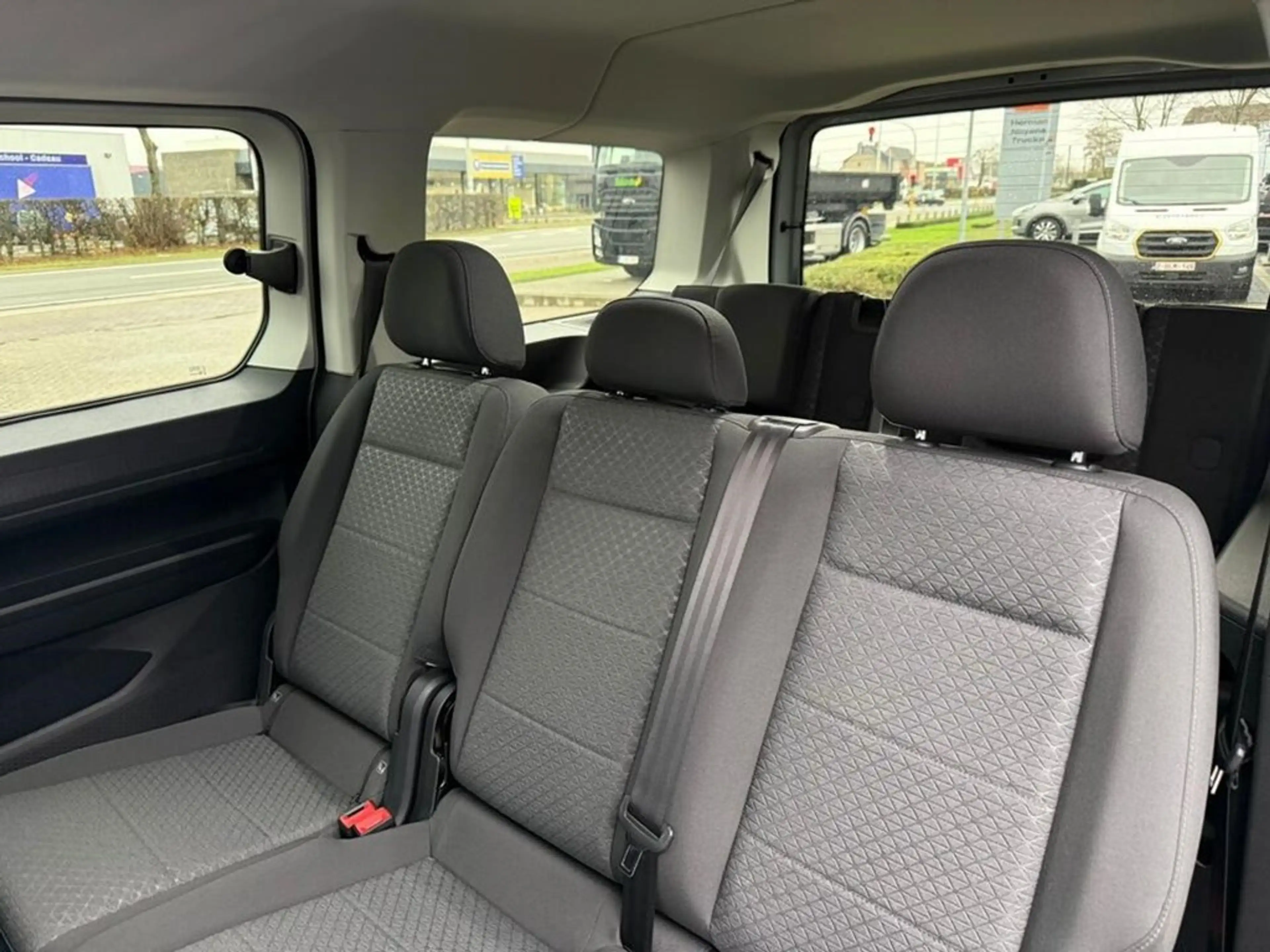Ford Tourneo 1.5 benzine automaat — photo 8