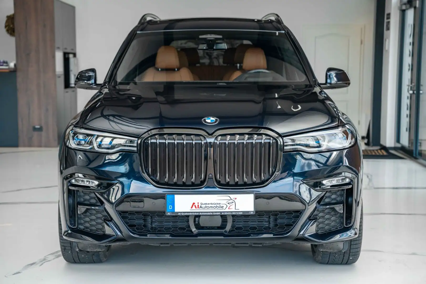 BMW X7 xDrive40i M Sport Laser Pano Sky ACC 360° Modrá - 2
