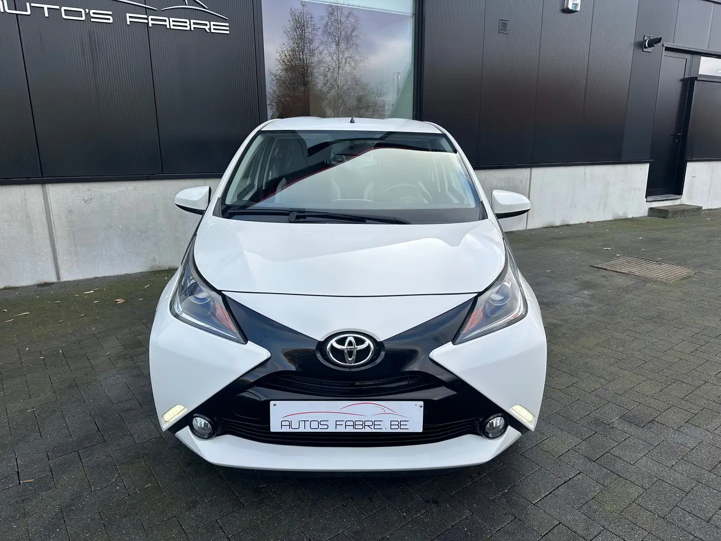 Toyota Aygo 1,0i benzine Camera airco Wit - 2