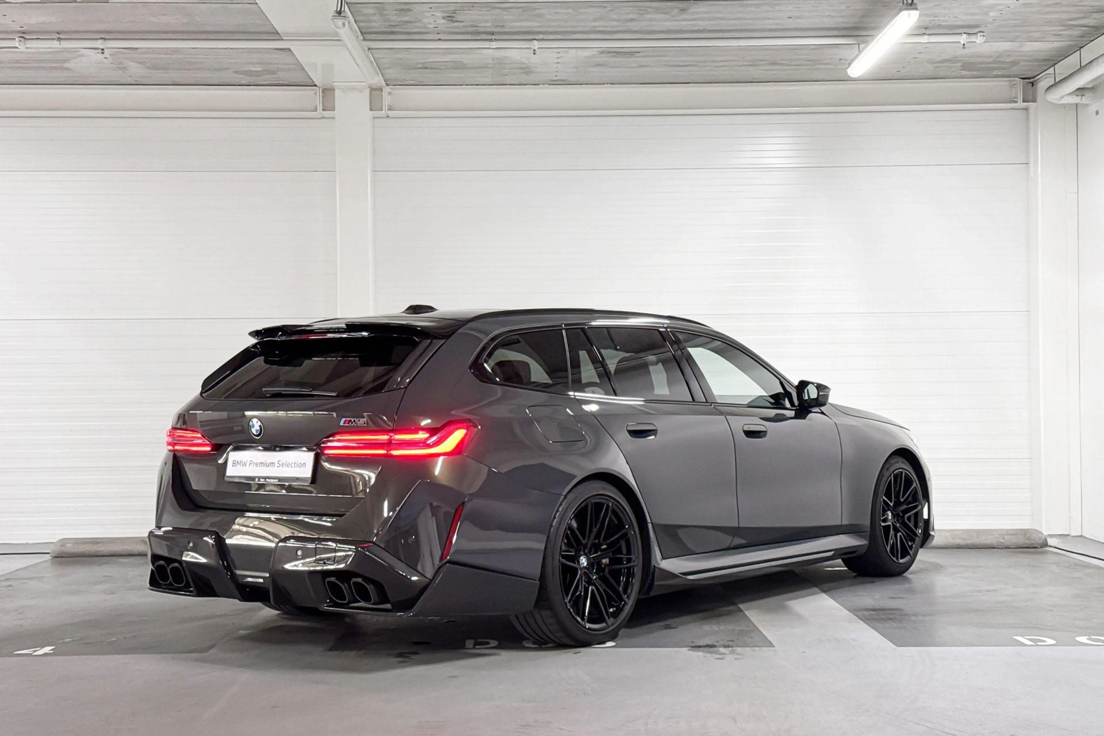 BMW M5 5-serie Touring | M Drivers Package | Bowers & Wil — photo 6