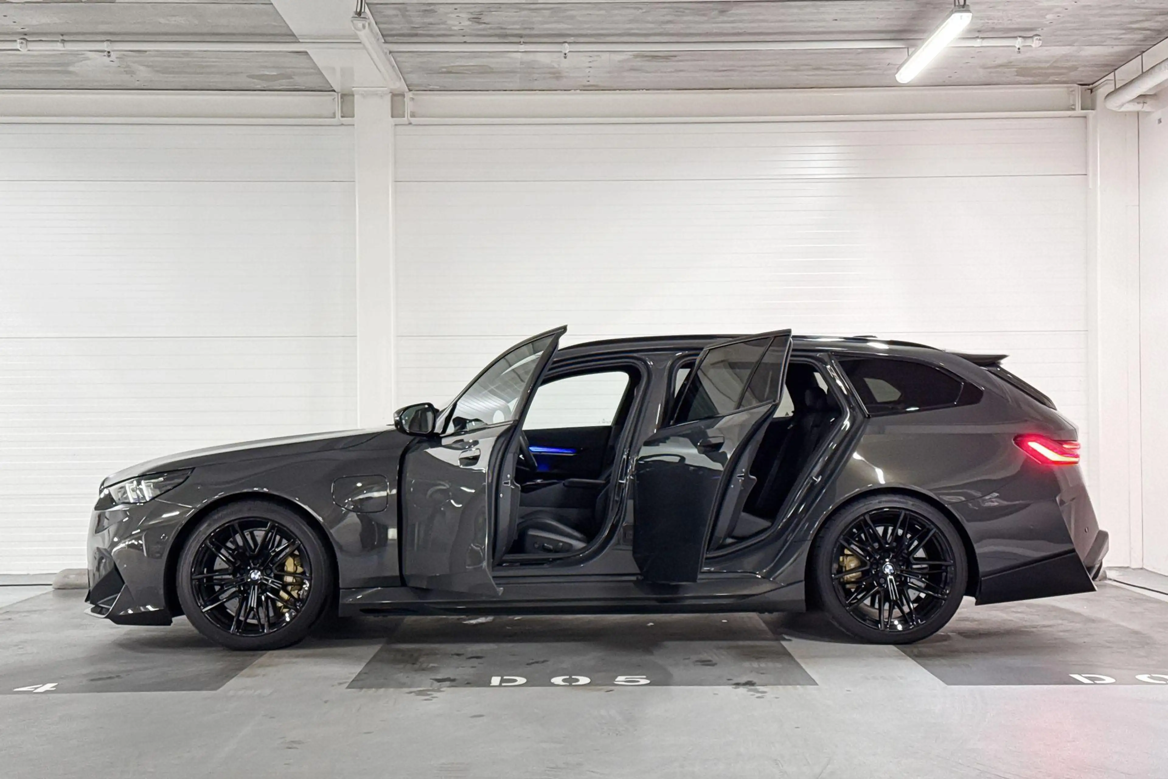 BMW M5 5-serie Touring | M Drivers Package | Bowers & Wil — photo 3