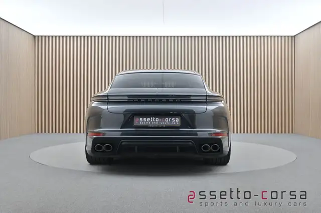 Porsche Panamera view 3