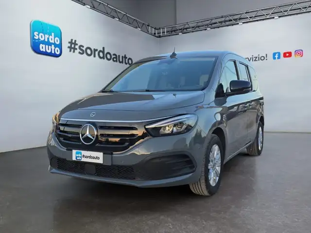 Mercedes-Benz EQT 200 Premium