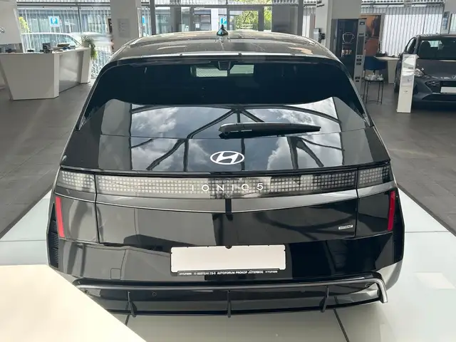 Hyundai Ioniq 5 view 5