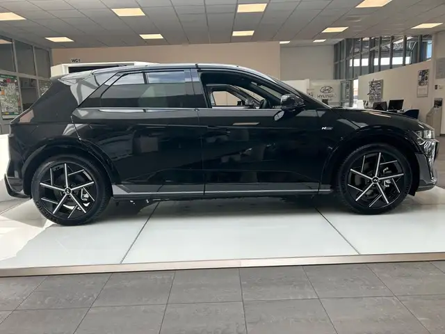 Hyundai Ioniq 5 view 7