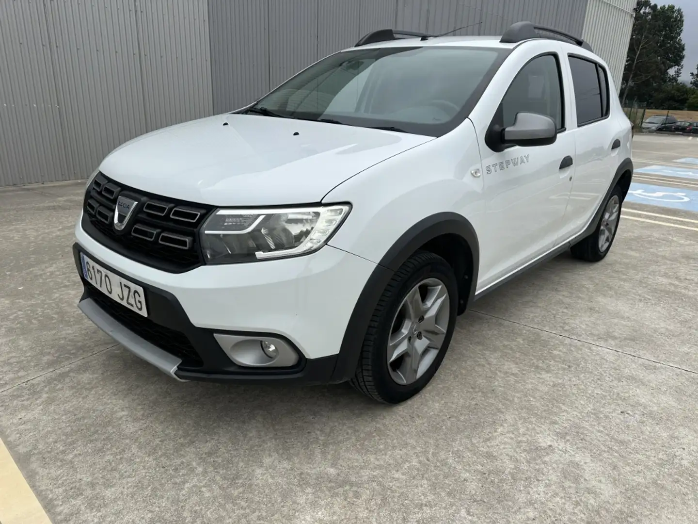 Dacia Sandero 0.9 TCE Stepway 90 Blanc - 1