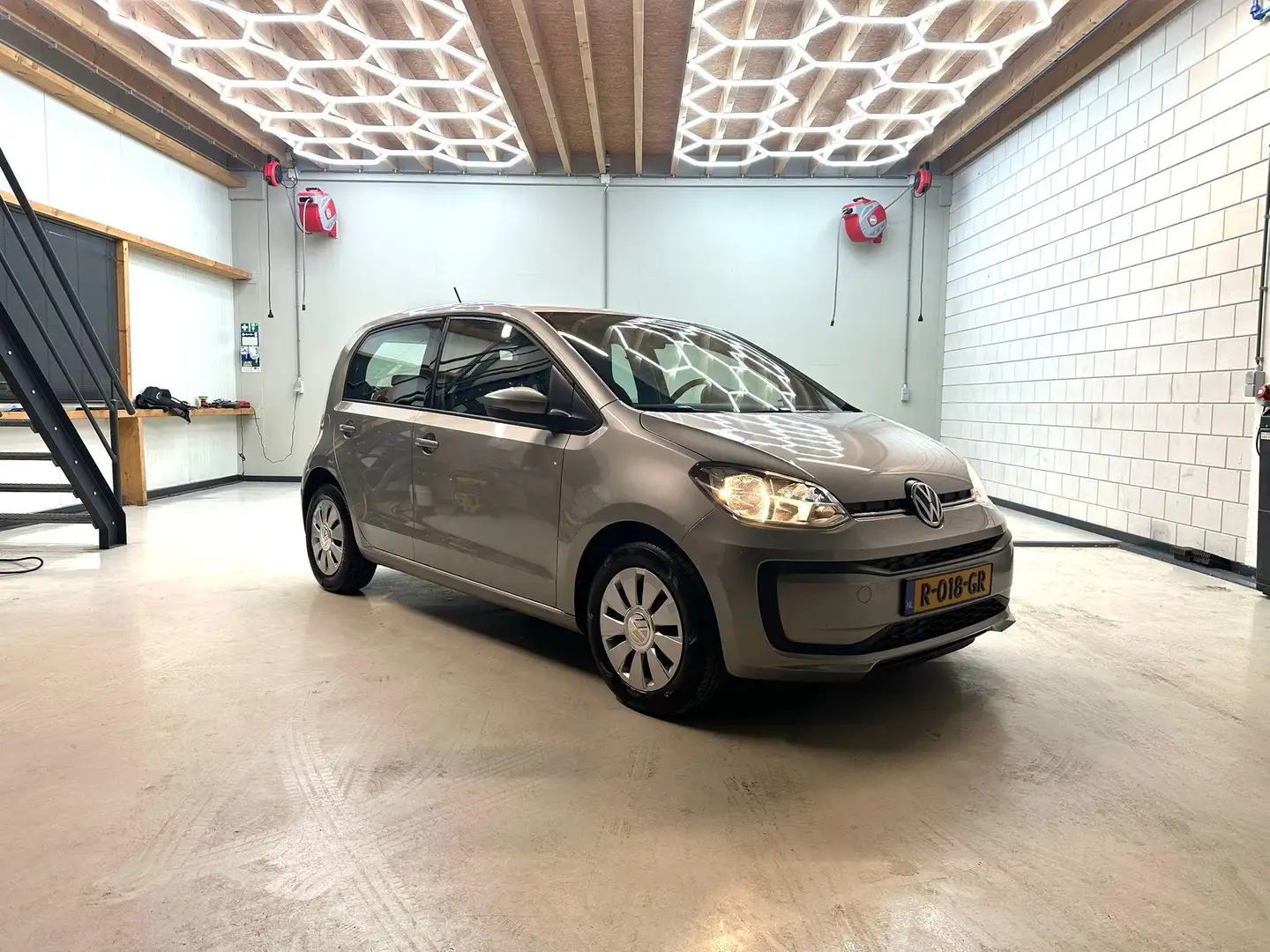 Volkswagen up! 1.0 BMT move up! DEALER-ONDERHOUD/AIRCO/CRUISE Grijs - 1
