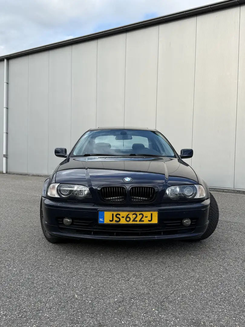 BMW 320 Ci - 1