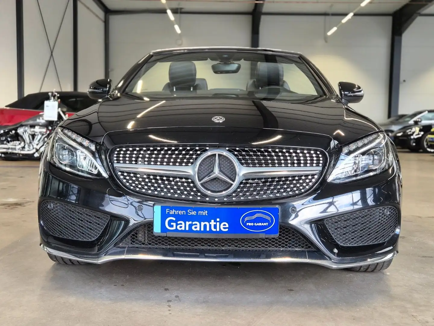 Mercedes-Benz C 220 d CABRIO AMG LINE LEDER NAVI LED AIRSCARF Black - 2