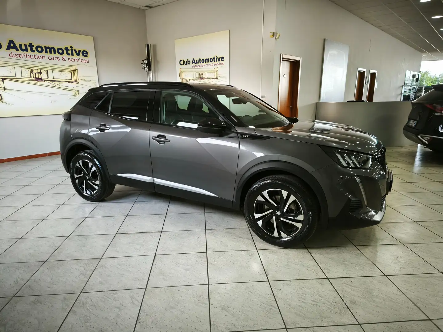 Peugeot 2008 2008 1.5 bluehdi GT s Grijs - 2