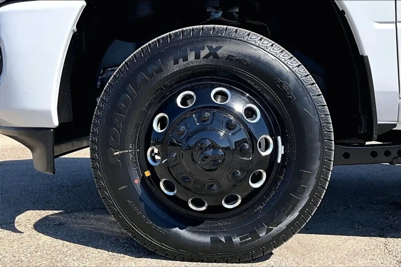 RAM 3500 снимка RAM 3500