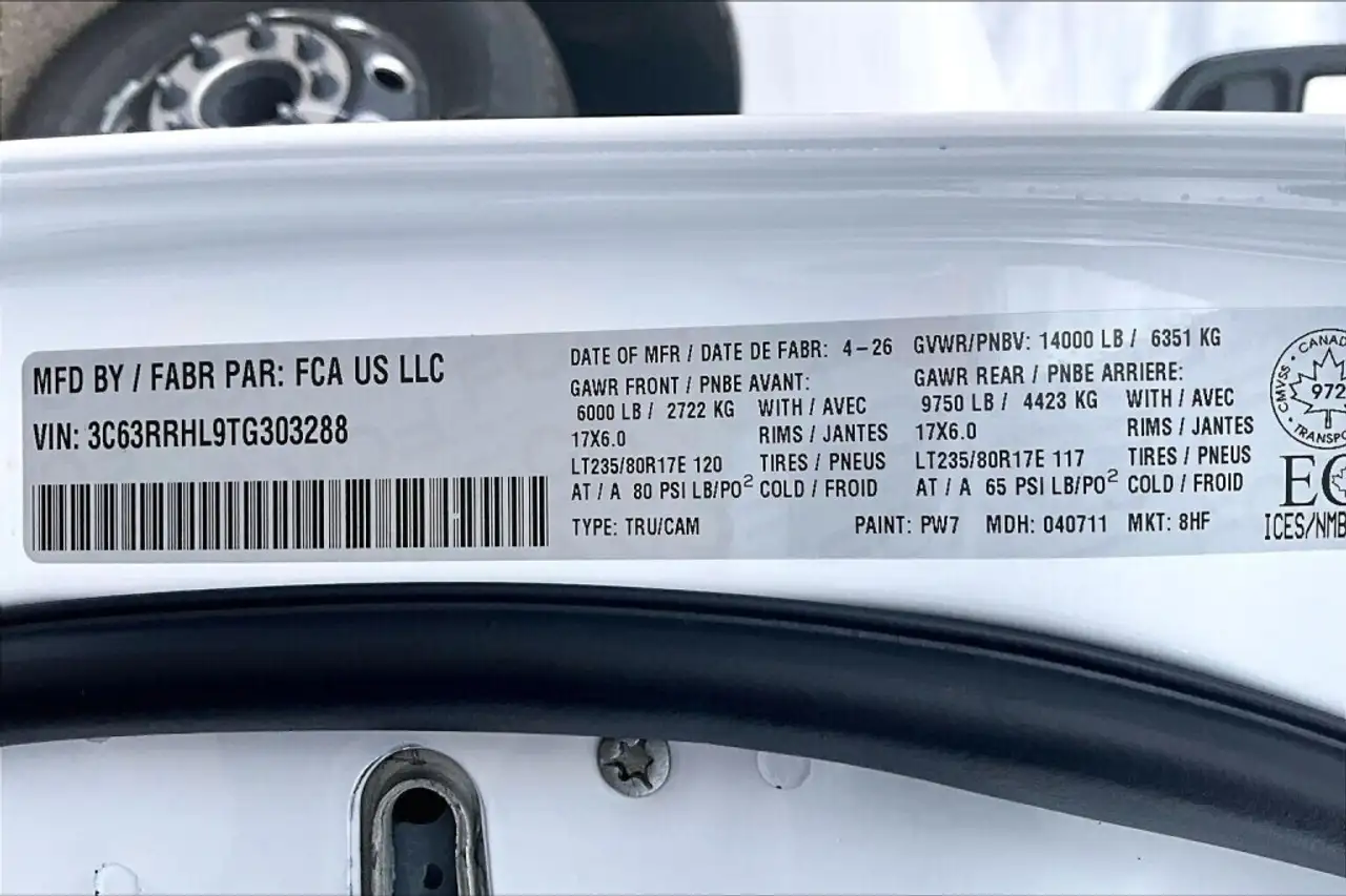 RAM 3500 снимка RAM 3500
