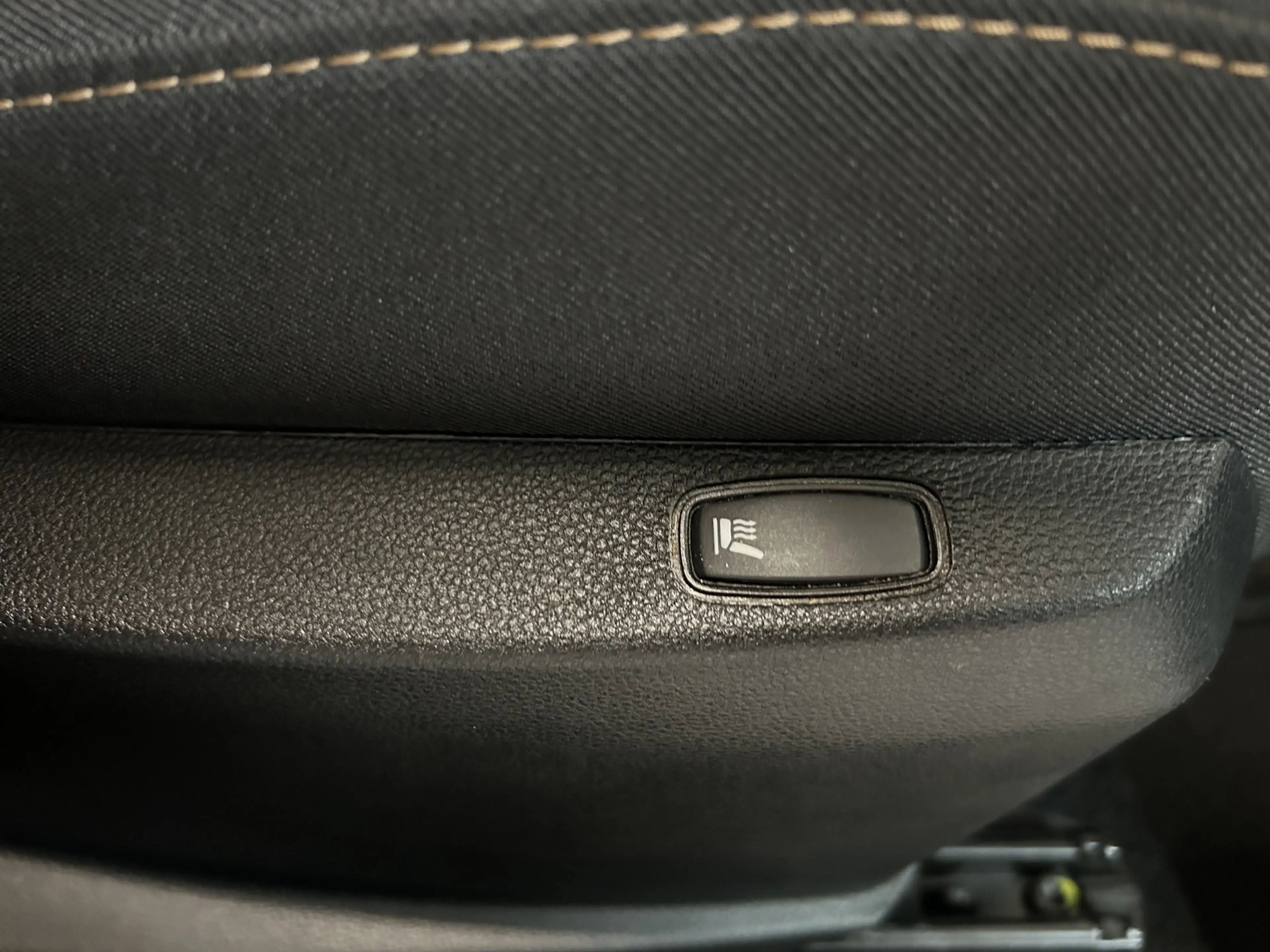 Dacia Duster 1.3 TCe 150 Extreme — photo 16
