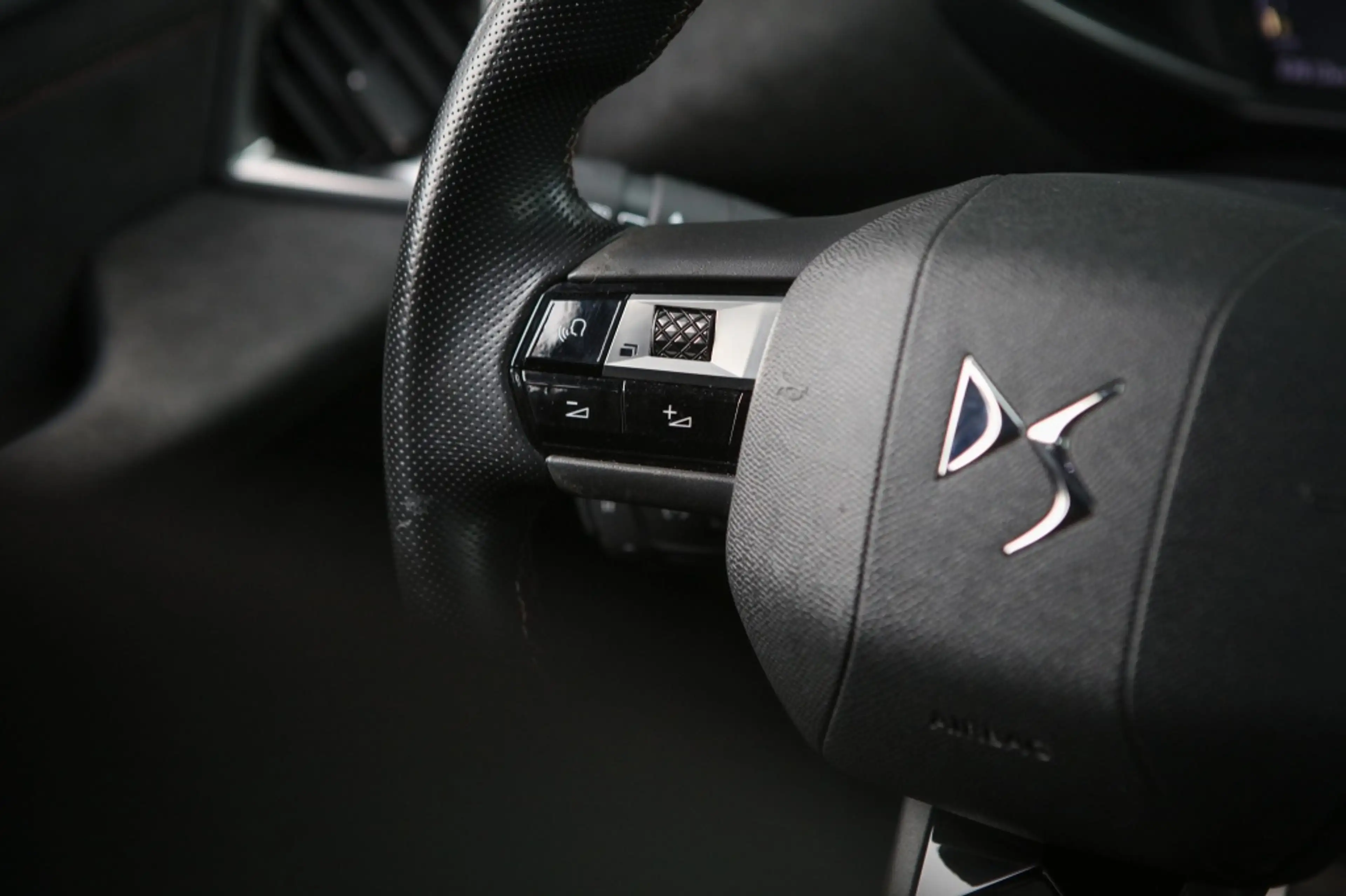 DS Automobiles DS 3 Crossback 1.2 PT Perform. Line | Navigatie | Carplay | Andro — photo 13