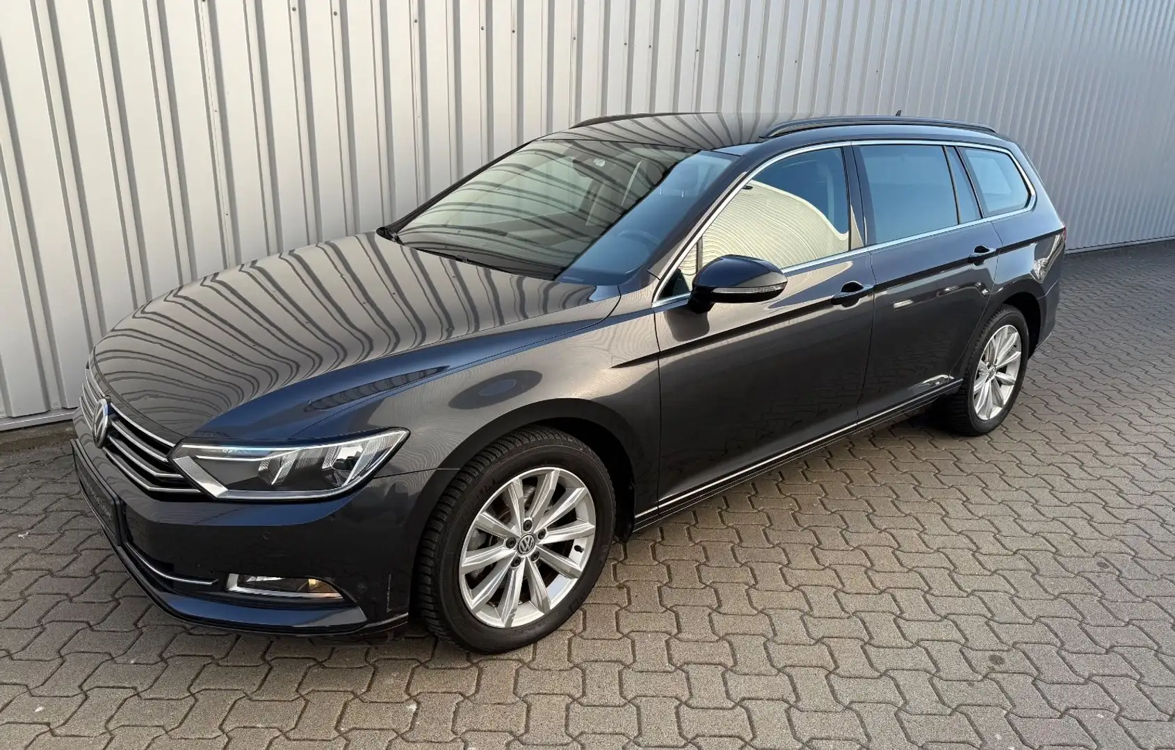 Volkswagen Passat Variant Passat*Variant*Comfl*Navi*Alu*ACC*DCC* Grau - 2