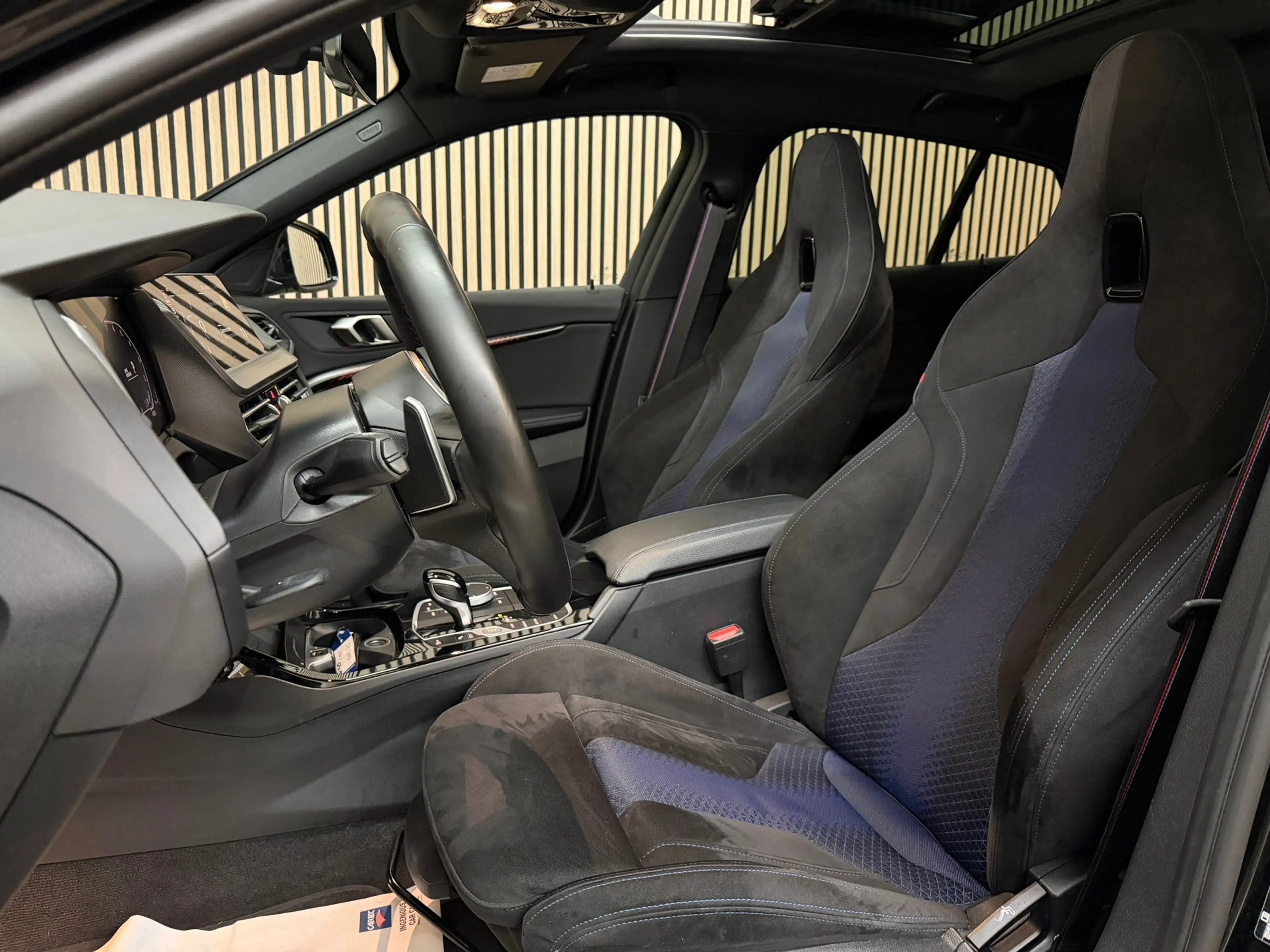 BMW 120 1-serie 120i M-Pakket 2024 NAP PANO KUIPSTOELEN LE — photo 12