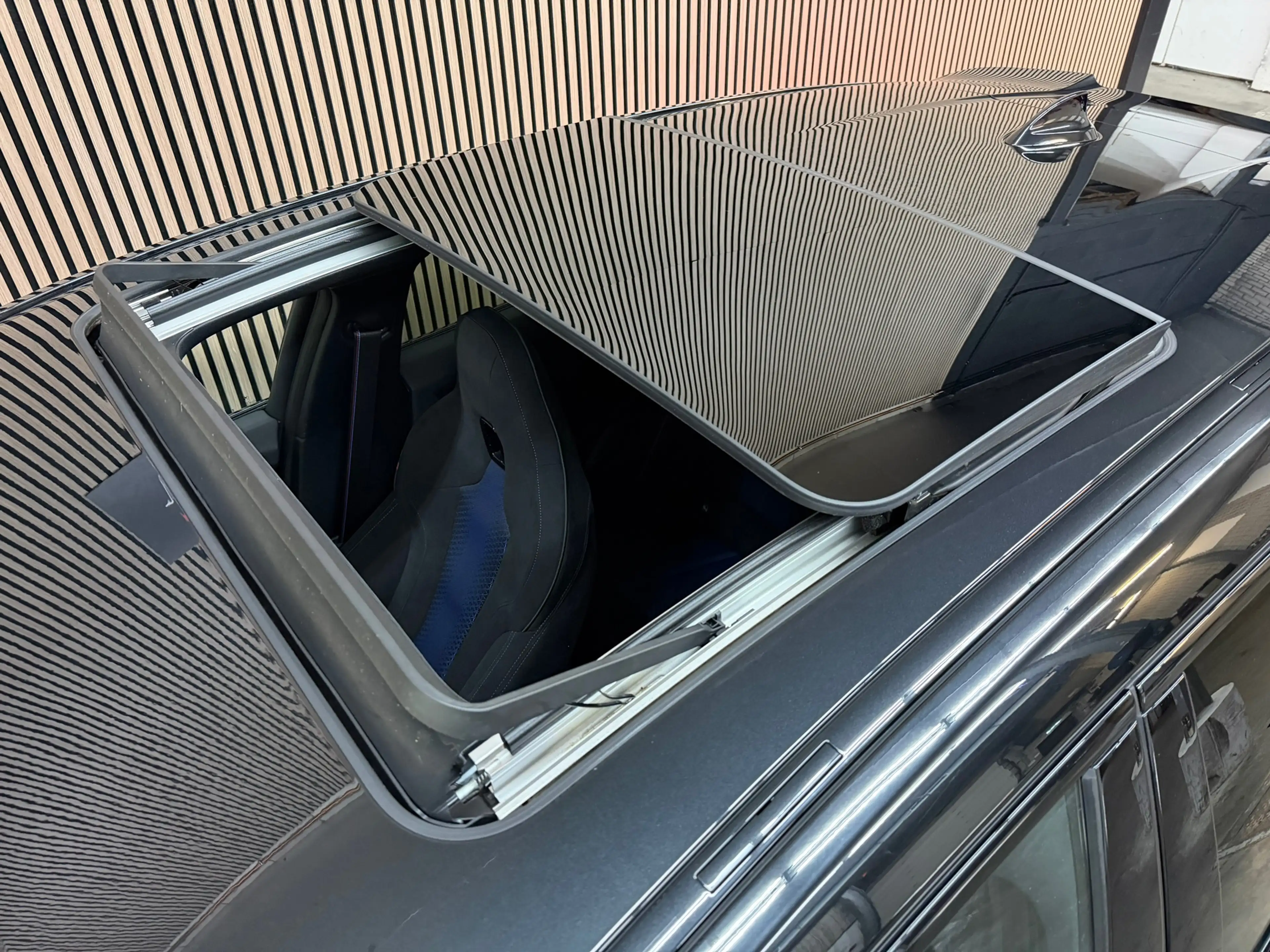 BMW 120 1-serie 120i M-Pakket 2024 NAP PANO KUIPSTOELEN LE — photo 24