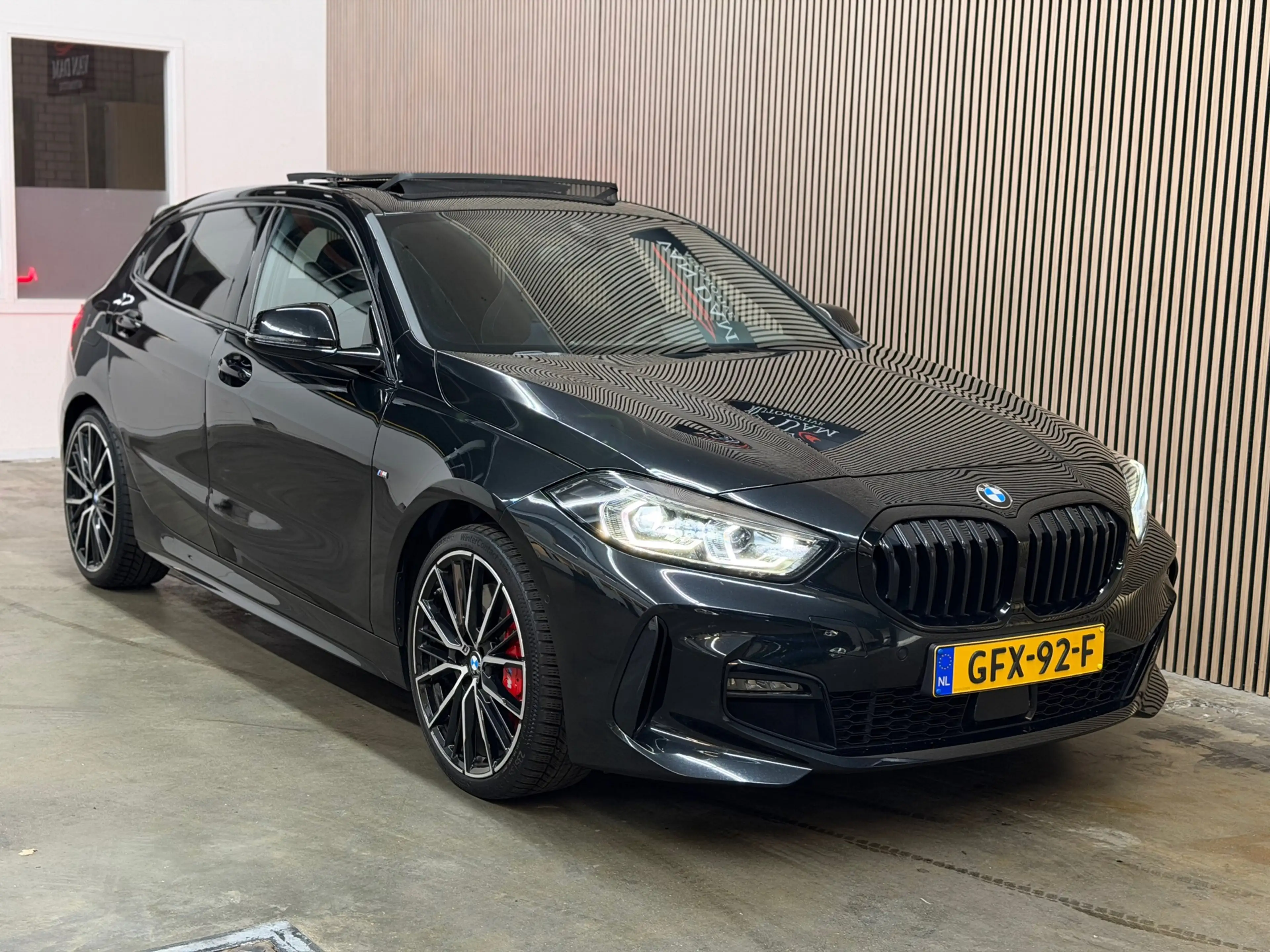 BMW 120 1-serie 120i M-Pakket 2024 NAP PANO KUIPSTOELEN LE — photo 10