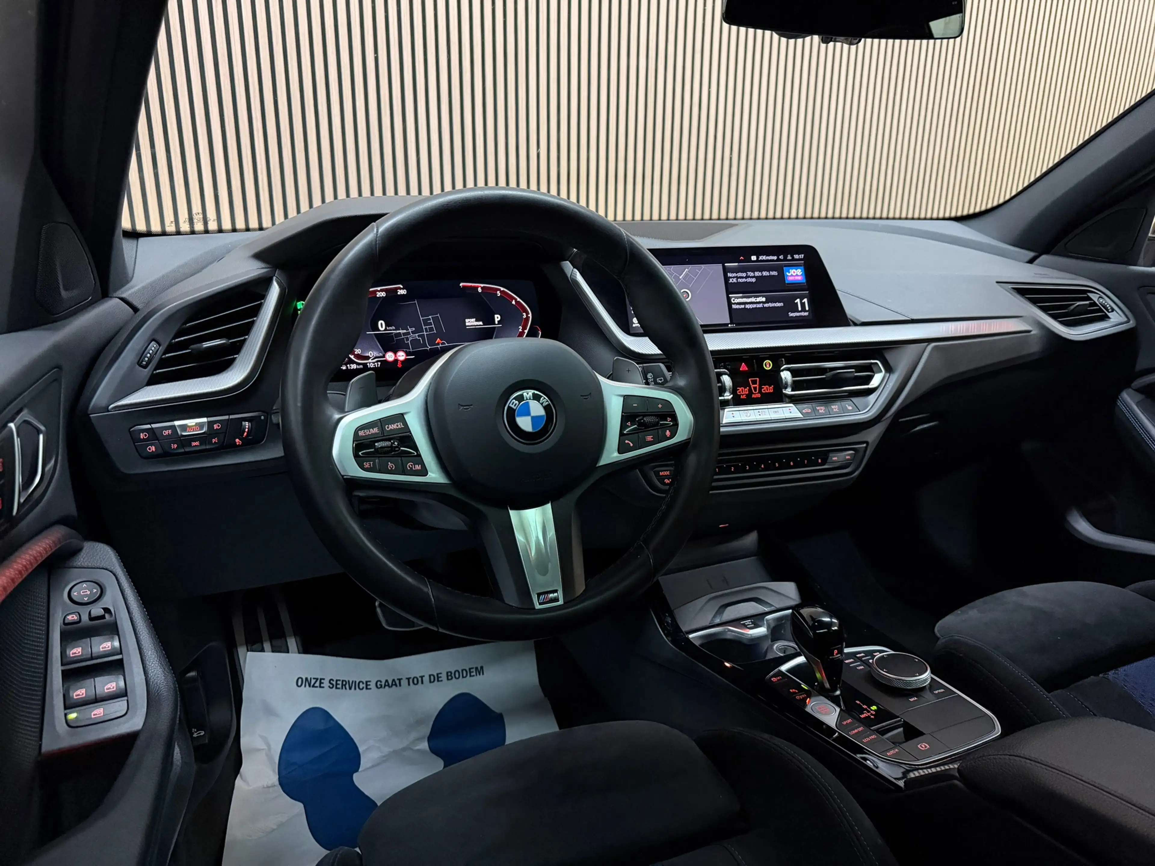 BMW 120 1-serie 120i M-Pakket 2024 NAP PANO KUIPSTOELEN LE — photo 20