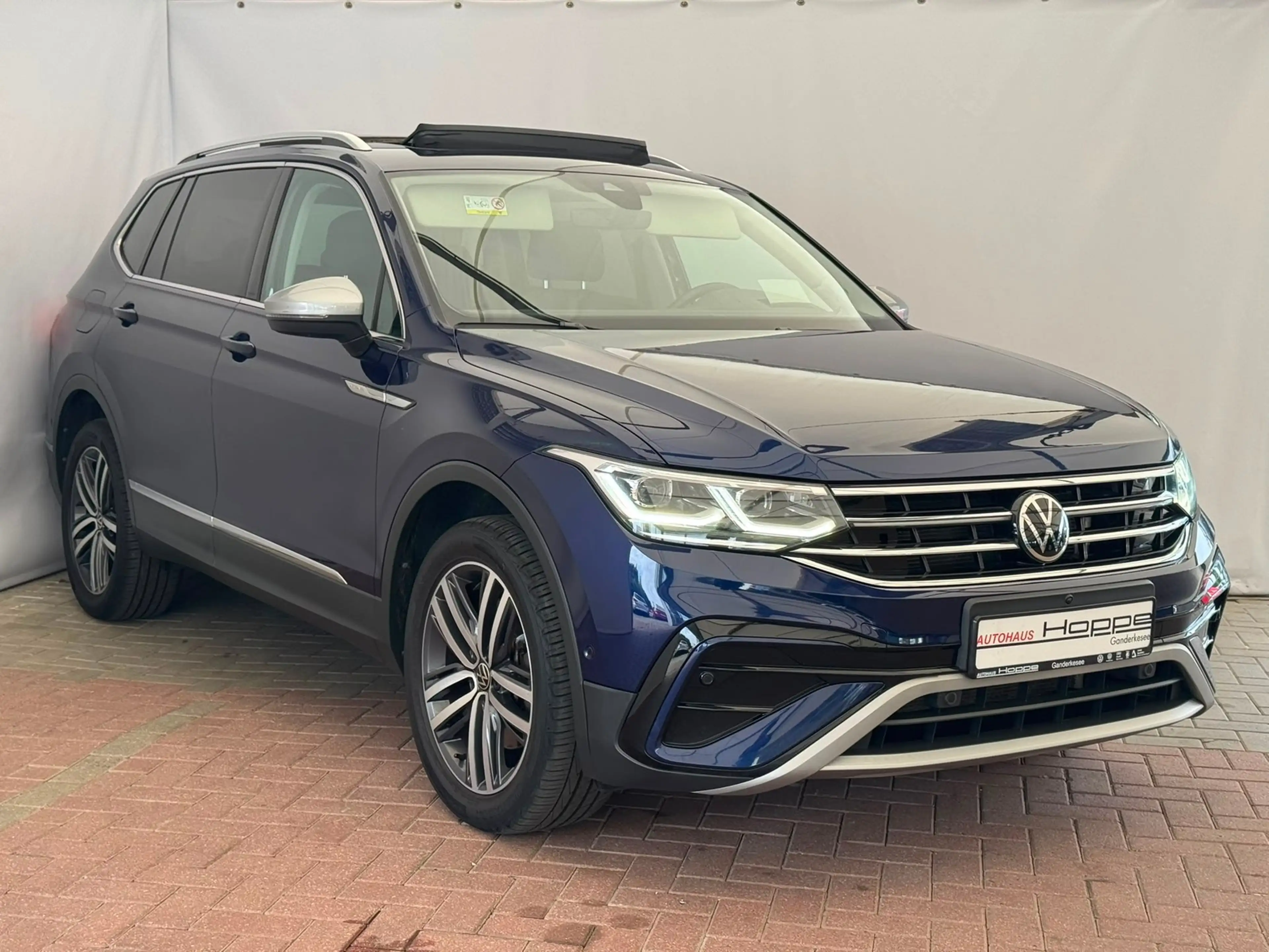 Volkswagen Tiguan Allspace Elegance 2.0TDI DSG+7-SITZER+4M+HUD+AHK+PANO+LED — photo 2