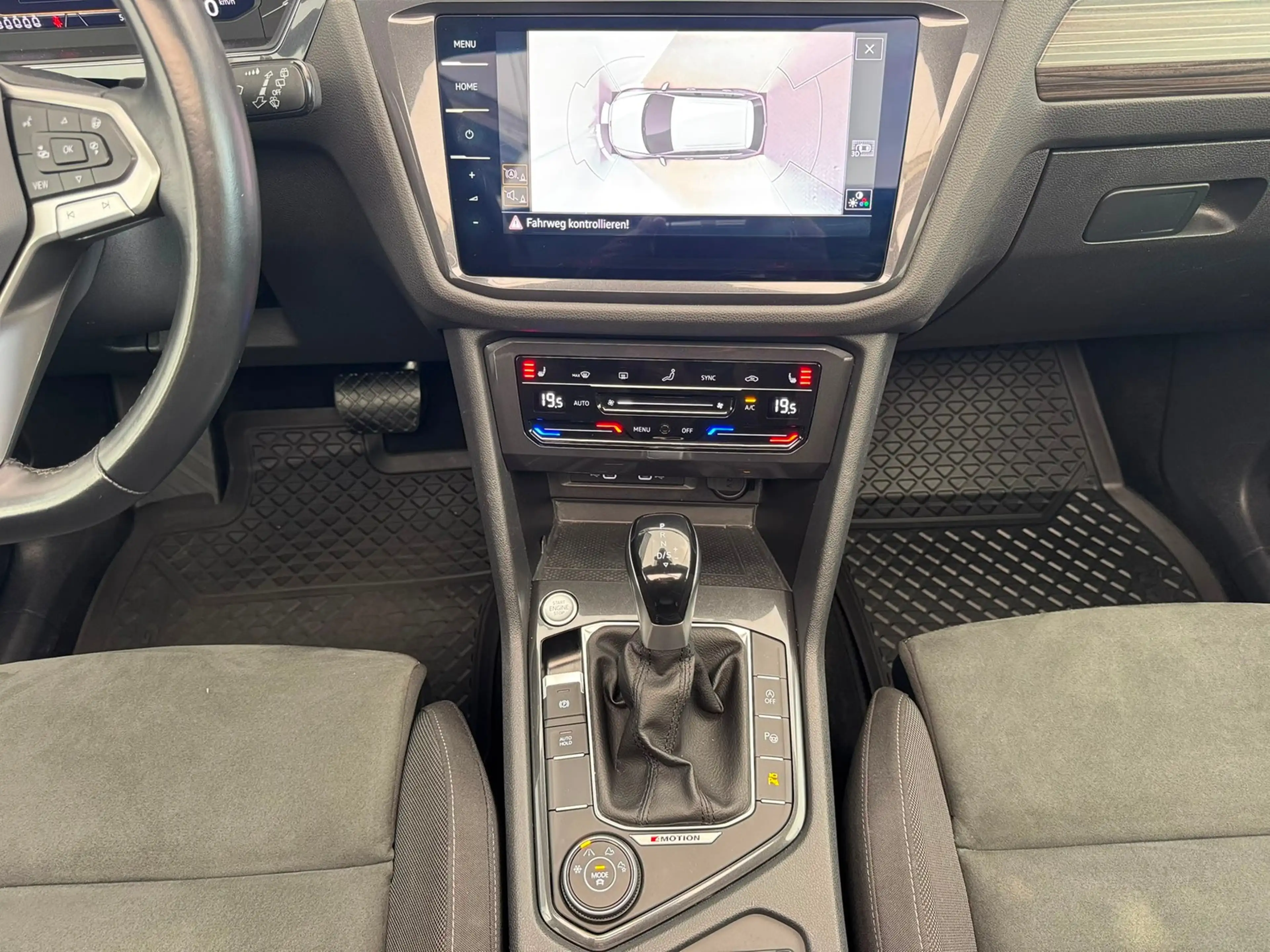 Volkswagen Tiguan Allspace Elegance 2.0TDI DSG+7-SITZER+4M+HUD+AHK+PANO+LED — photo 5