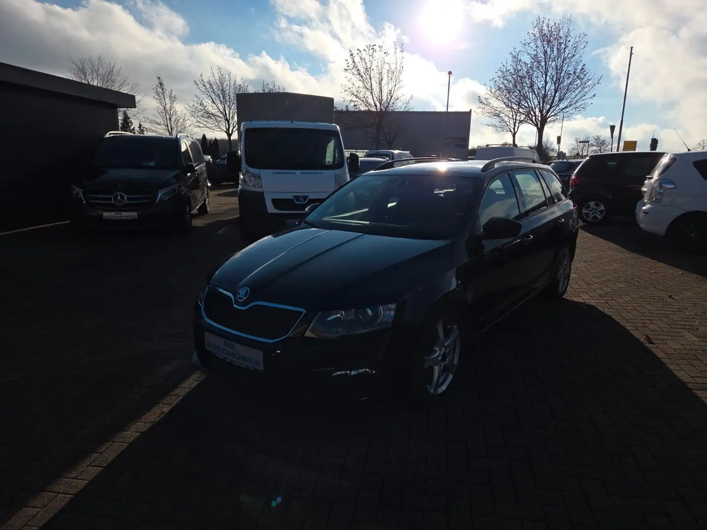 Skoda Octavia Combi RS/AHK Negro - 1